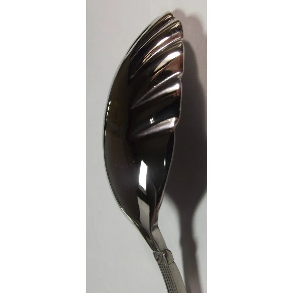 Reed & Barton Sugar Shell Spoon TRINITY HALL 18/10 stainless 6.5